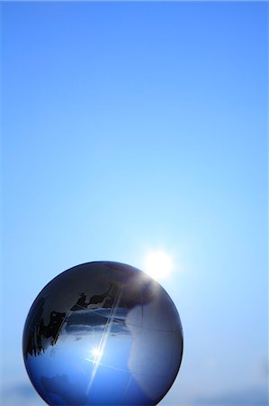 resurrection - Glass globe Foto de stock - Sin royalties Premium, Código: 622-06549349