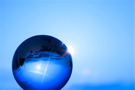 Glass globe Stock Photo - Premium Royalty-Free, Code: 622-06549392