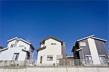 Residential area and blue sky Foto de stock - Sin royalties Premium, Código: 622-06549472