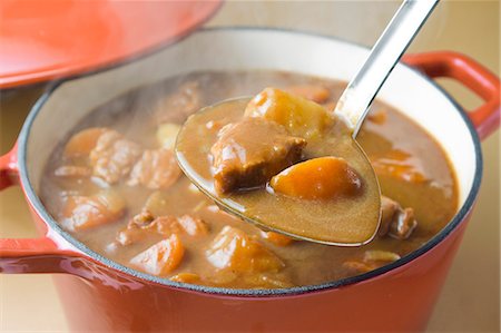 steaming vegetables - Pork curry Stock Photo - Premium Royalty-Free, Code: 622-06809294