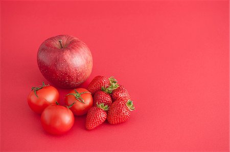 strawberry fruit - Red fruits Photographie de stock - Premium Libres de Droits, Code: 622-06809351