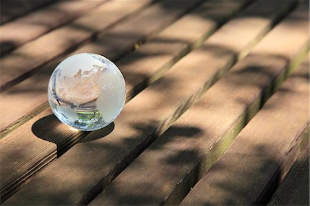 Glass sphere Photographie de stock - Premium Libres de Droits, Code: 622-06809634