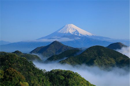 Mount Fuji and sea of clouds Photographie de stock - Premium Libres de Droits, Code: 622-06809646