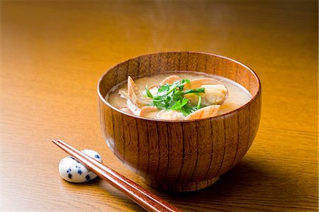 steam cooking - Miso soup with clams Stock Photo - Premium Royalty-Free, Code: 622-06842063