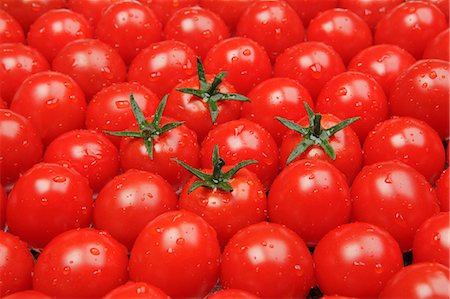 essaim - Cherry tomatoes Photographie de stock - Premium Libres de Droits, Code: 622-06842406