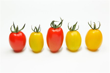 Cherry tomatoes Photographie de stock - Premium Libres de Droits, Code: 622-06842420