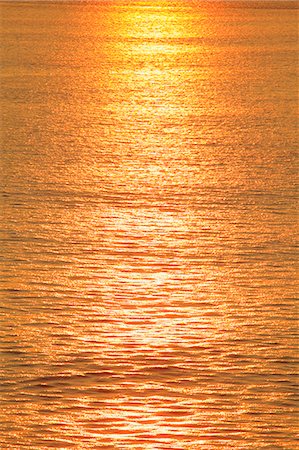 simsearch:622-06398211,k - Golden reflections on the sea, Fukushima Prefecture Photographie de stock - Premium Libres de Droits, Code: 622-06842467