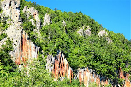 sounkyo - Rock cliff at Taisetsu National Park, Hokkaido Foto de stock - Sin royalties Premium, Código: 622-06900080