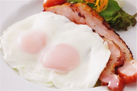 eggs breakfast bacon - Fried eggs and bacon Stock Photo - Premium Royalty-Free, Code: 622-06964409