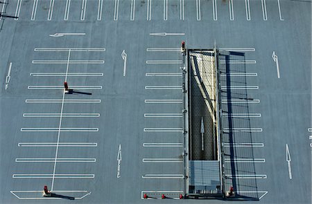 estación - Parking lot from above Foto de stock - Sin royalties Premium, Código: 622-07108943