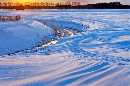 sunset river scenic not people - Snow field at sunset, Hokkaido Stock Photo - Premium Royalty-Free, Code: 622-07117756