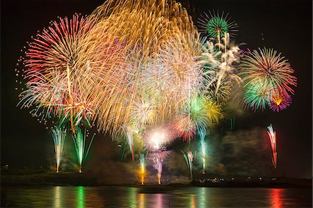 fireworks - Nagaoka Fireworks Festival Stock Photo - Premium Royalty-Free, Code: 622-07118052