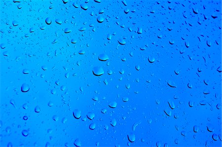 raindrop window - Raindrops on glass Foto de stock - Sin royalties Premium, Código: 622-07118093