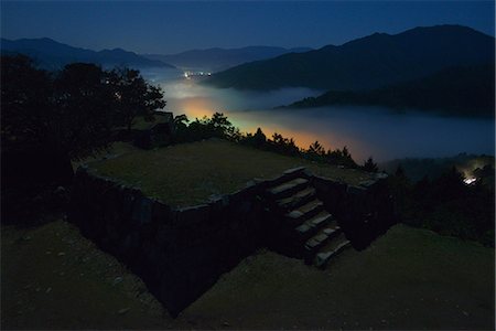 Takeda Castle at night Stockbilder - Premium RF Lizenzfrei, Bildnummer: 622-07519365