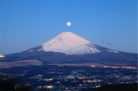 full moon over snow - Mount Fuji Stock Photo - Premium Royalty-Free, Code: 622-07519784