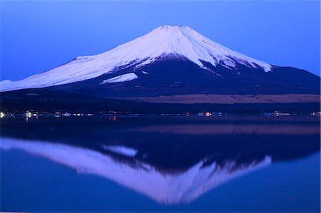 projecting (something protruding) - Mount Fuji Foto de stock - Sin royalties Premium, Código: 622-07519855