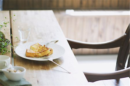 French toast Stock Photo - Premium Royalty-Free, Code: 622-07743556