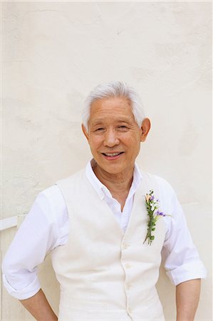 Senior adult Japanese man smiling Photographie de stock - Premium Libres de Droits, Code: 622-07810949