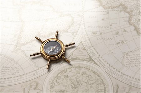 planeta tierra - Antique Compass Foto de stock - Sin royalties Premium, Código: 622-07840969