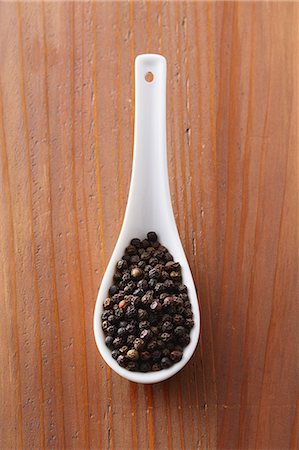 simsearch:622-08007164,k - Black Pepper Stock Photo - Premium Royalty-Free, Code: 622-08007159