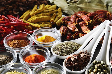 simsearch:622-06439840,k - Assorted spices Stockbilder - Premium RF Lizenzfrei, Bildnummer: 622-08007208