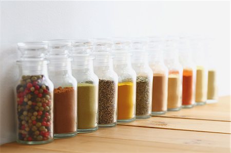 simsearch:622-07841038,k - Assorted spices Stock Photo - Premium Royalty-Free, Code: 622-08007227