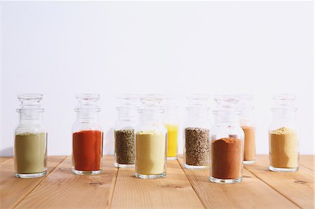 Assorted spices Fotografie stock - Premium Royalty-Free, Codice: 622-08007221