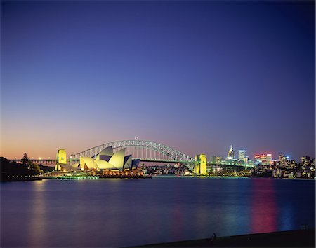 sydney night lights - Australia Stock Photo - Premium Royalty-Free, Code: 622-08065277