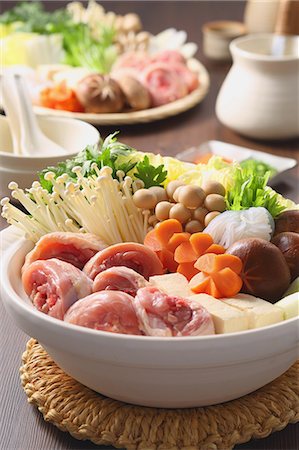 simsearch:859-03600840,k - Japanese style casserole Stock Photo - Premium Royalty-Free, Code: 622-08123065