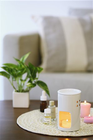 relax candle - Aroma candles and essence Foto de stock - Sin royalties Premium, Código: 622-08123398