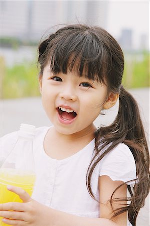simsearch:622-08139068,k - Young girl portrait Photographie de stock - Premium Libres de Droits, Code: 622-08139073