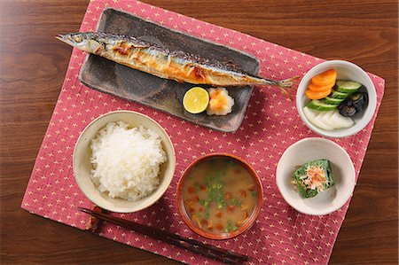 Japanese style Pacific saury dish Stock Photo - Premium Royalty-Free, Code: 622-08519634