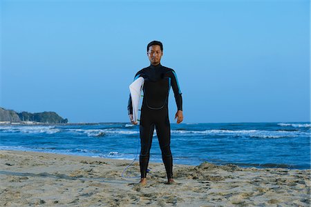 simsearch:622-08512627,k - Japanese surfer portrait on the beach Stock Photo - Premium Royalty-Free, Code: 622-08512631