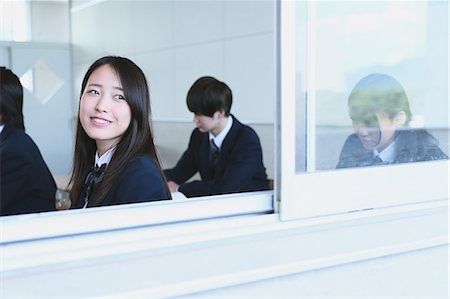 Japanese high-school students during a lesson Foto de stock - Sin royalties Premium, Código: 622-08542936