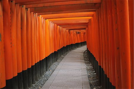 stone gates - Fushimi Inari shrine, Kyoto, Japan Stock Photo - Premium Royalty-Free, Code: 622-08578932