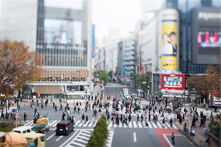 Tilt-shift bird's eye view of Shibuya, Tokyo, Japan Photographie de stock - Premium Libres de Droits, Code: 622-08723386