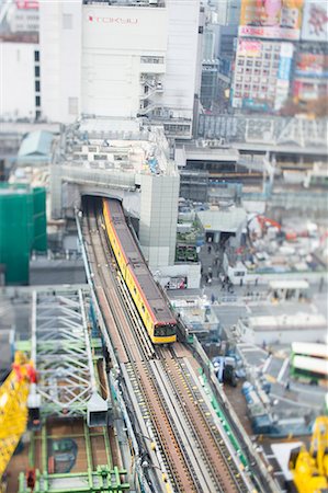 simsearch:841-03676981,k - Tilt-shift bird's eye view of Tokyo cityscape, Tokyo, Japan Photographie de stock - Premium Libres de Droits, Code: 622-08723390