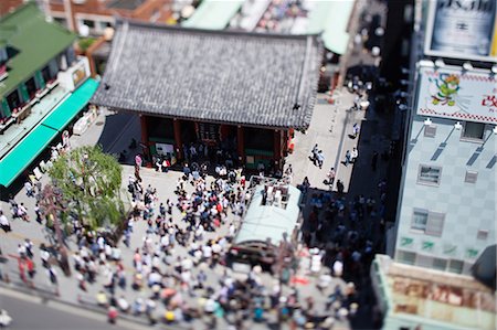 Tilt-shift bird's eye view of Asakusa, Tokyo, Japan Stock Photo - Premium Royalty-Free, Code: 622-08723422