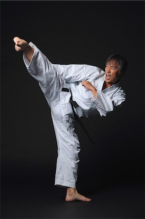 Japanese karate master training Stock Photo - Premium Royalty-Free, Code: 622-08839882