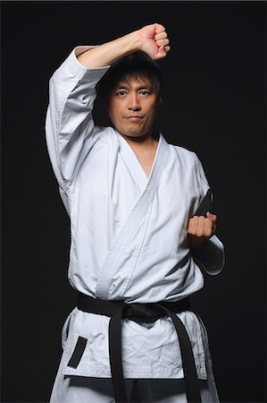 simsearch:622-08657816,k - Japanese karate master training Stockbilder - Premium RF Lizenzfrei, Bildnummer: 622-08839892