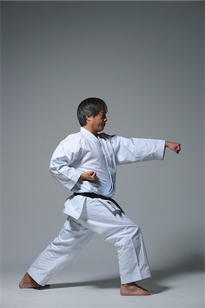 simsearch:622-08839944,k - Japanese karate master training Foto de stock - Sin royalties Premium, Código: 622-08839909