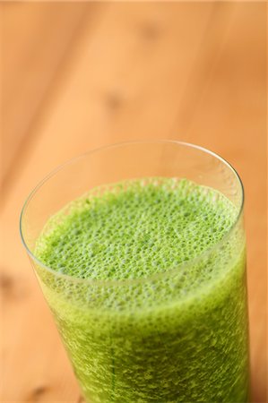 simsearch:622-08949086,k - Green Smoothie Stock Photo - Premium Royalty-Free, Code: 622-08949085