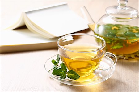 spiced oil - Herbal tea Stock Photo - Premium Royalty-Free, Code: 622-08949220
