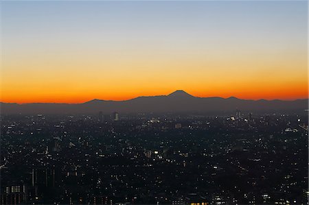 simsearch:622-09101160,k - Tokyo cityscape at sunset Photographie de stock - Premium Libres de Droits, Code: 622-08949255