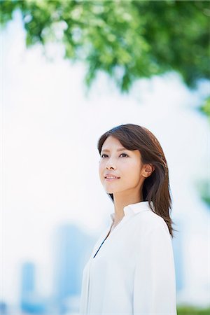 simsearch:622-09014015,k - Portrait of young Japanese woman and fresh green, Tokyo, Japan Stock Photo - Premium Royalty-Free, Code: 622-09014003