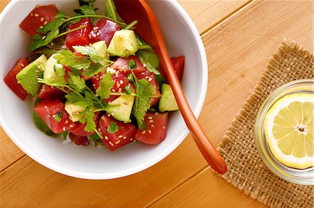 simsearch:670-03709960,k - Japanese style tuna and avocado bowl Foto de stock - Sin royalties Premium, Código: 622-09014250
