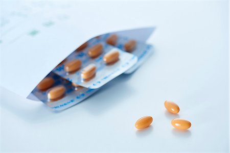 prescription bags - Pills Stock Photo - Premium Royalty-Free, Code: 622-09014420