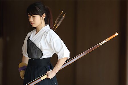 simsearch:859-09018715,k - Japanese traditional archery athlete practicing Foto de stock - Sin royalties Premium, Código: 622-09014543