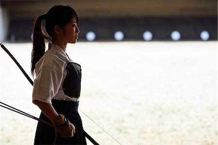 simsearch:859-09018715,k - Japanese traditional archery athlete practicing Foto de stock - Sin royalties Premium, Código: 622-09014601