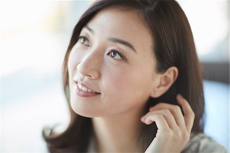 simsearch:622-09236011,k - Japanese woman stylish cafe Stock Photo - Premium Royalty-Free, Code: 622-09014723